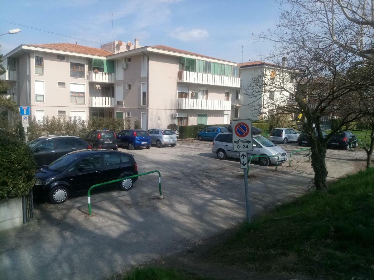 Vicino Al Prato Della Valle Intero Appartamento Parcheggio Facile Di Fronte Padova Eksteriør bilde